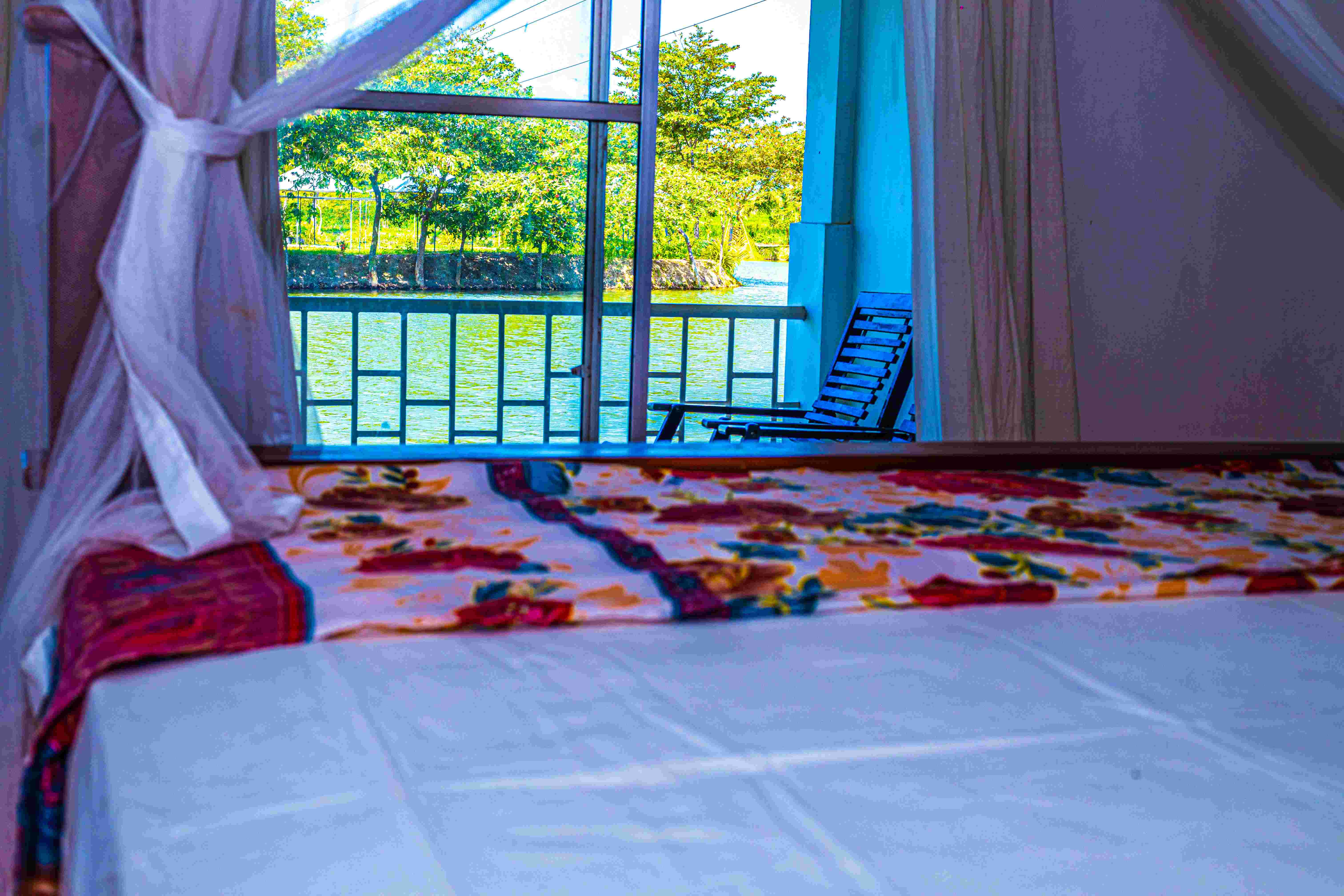 King Room with Lake View